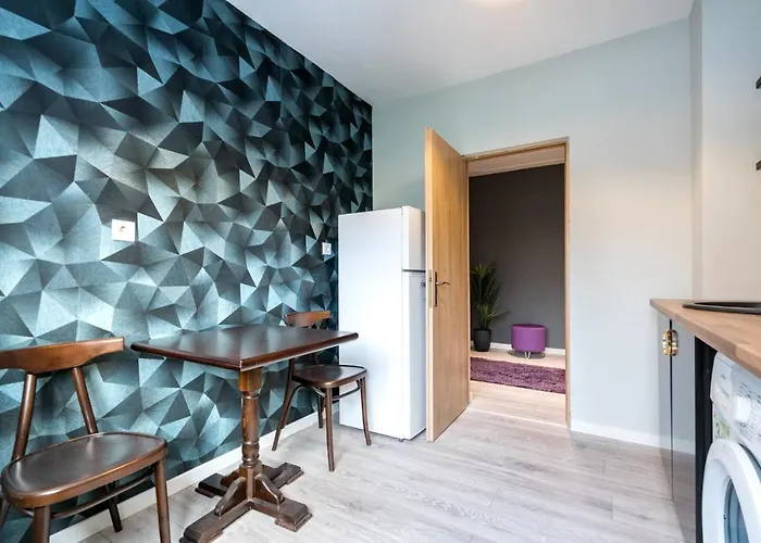 Felicity Apartment By The Park